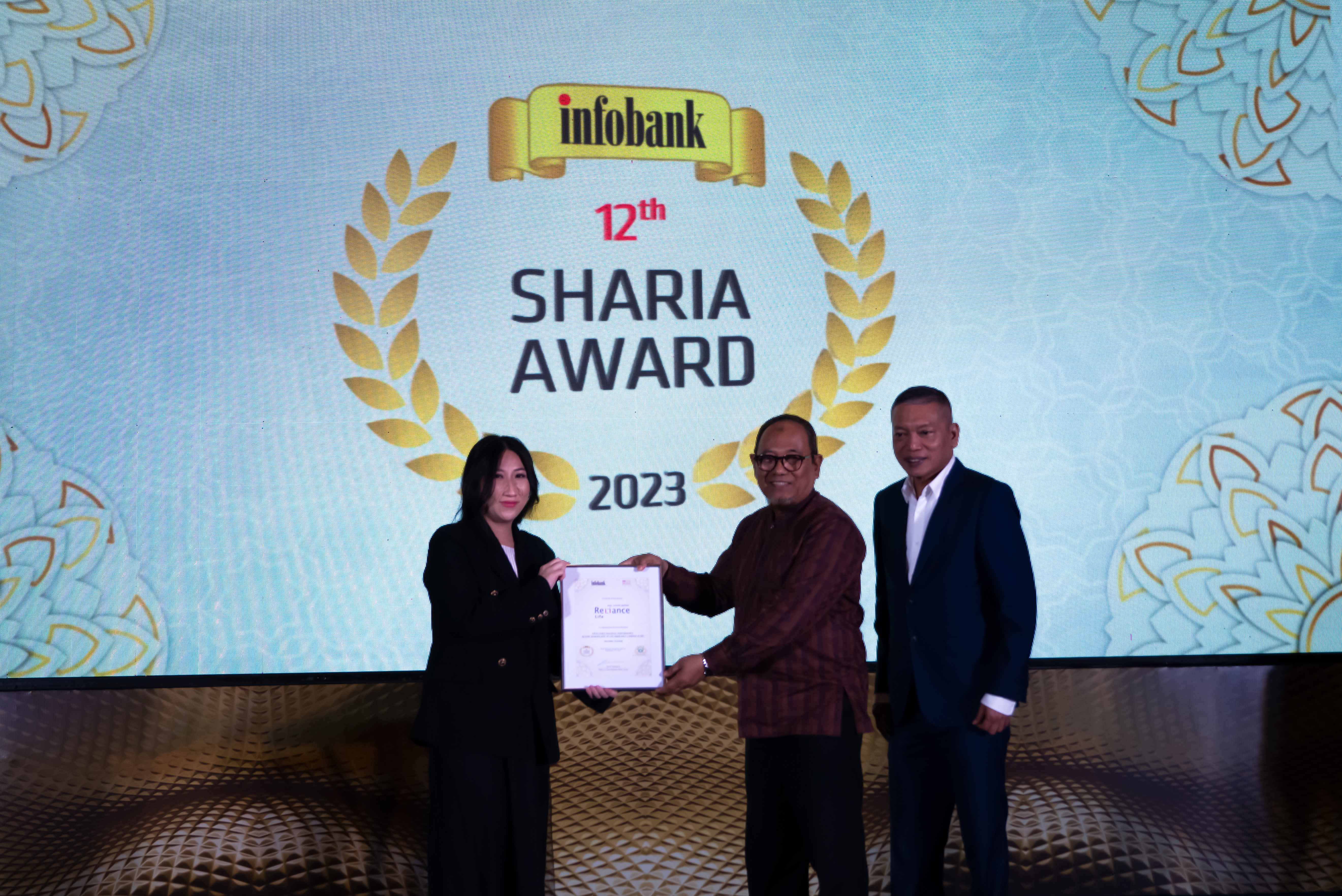 PT Asuransi Jiwa Reliance Indonesia Unit Syariah meraih penghargaan “Excellence Financial Performance Islamic Banking Unit Of General Insurance Company 2022”