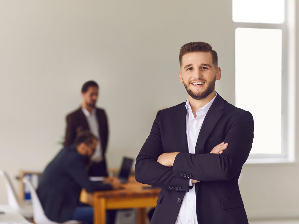 Fresh Graduate: Merintis Bisnis atau Menjadi Karyawan